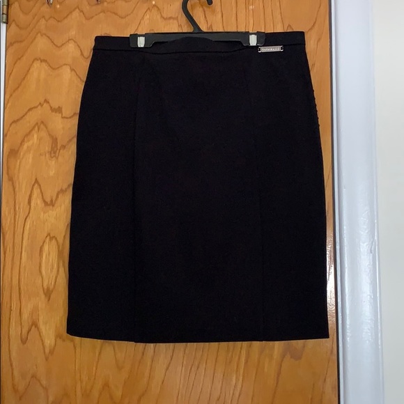 Parasuco // black pencil skirt worn once - Picture 4 of 7
